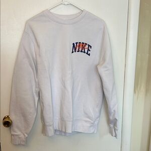 Nike White Crewneck Sweatshirt Medium